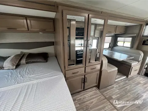2022 Thor Four Winds 24F RV Photo 2