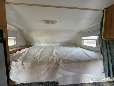 2003 Travel Lite Truck Campers 890SBRX RV Photo 4