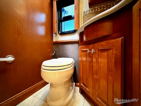 2016 Tiffin Phaeton 44 OH RV Photo 3