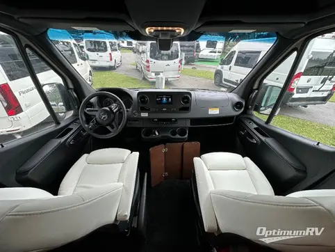2022 Regency Xalta 4.2 RV Photo 2