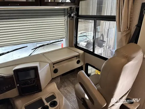 2019 Thor Hurricane 29M RV Photo 2