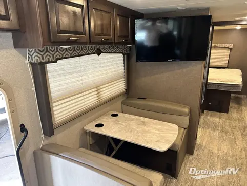 2019 Thor Hurricane 29M RV Photo 3