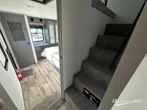 2024 Dutchmen Aspen Trail 390LOFT RV Photo 4