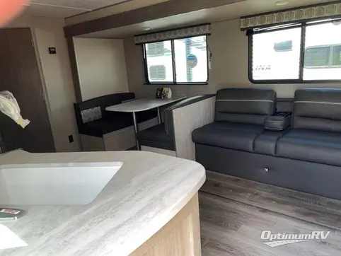 2023 Coachmen Catalina Summit Series 8 261BHS RV Photo 2