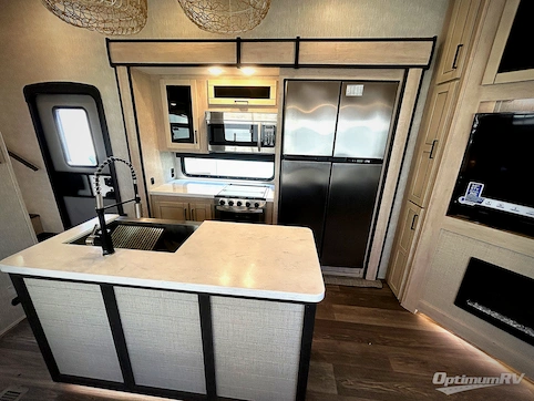 2023 CrossRoads Cameo CE4051BH RV Photo 2