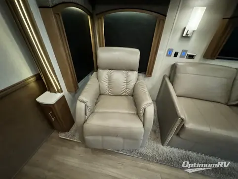 2020 Newmar Canyon Star 3719 RV Photo 3