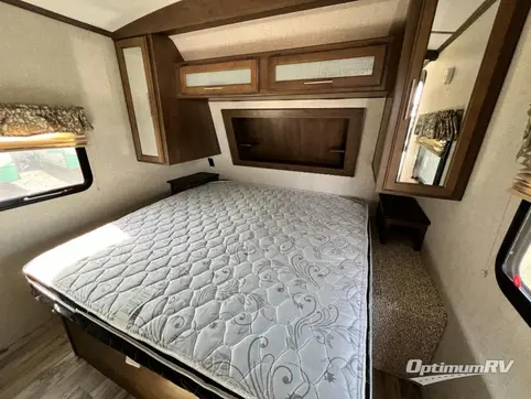 2018 Keystone Cougar X-Lite M-29 BHS RV Photo 4