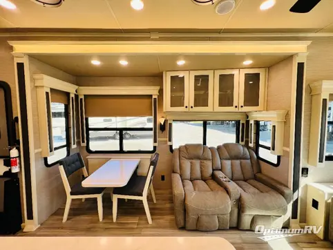 2022 VanLeigh Beacon 34RLB RV Photo 2