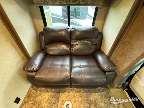2014 Itasca Navion IQ 24G RV Photo 4