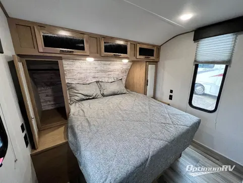 2023 Forest River Cherokee Alpha Wolf 26RB-L RV Photo 2