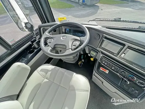 2022 Newmar Ventana 4369 RV Photo 2