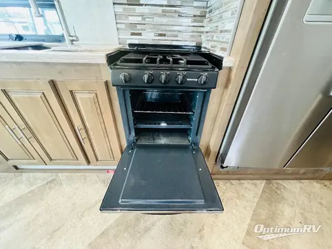 2018 Forest River Georgetown 5 Series 31R5 RV Photo 3