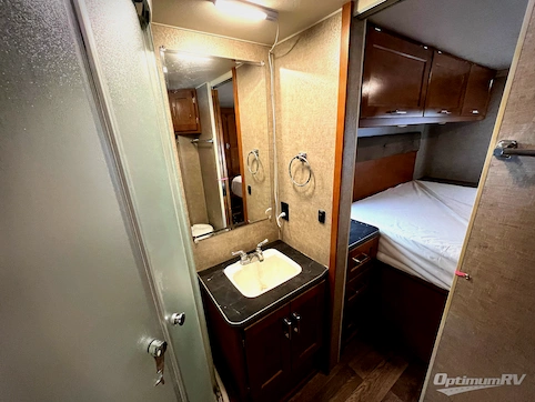 2019 Winnebago Minnie Winnie 31G RV Photo 4