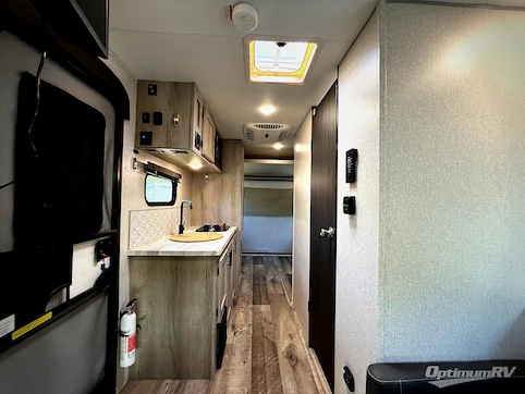2022 KZ Escape E18 HATCH RV Photo 2