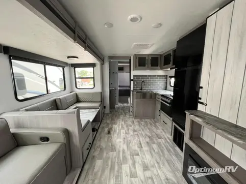2023 Dutchmen Kodiak Ultra-Lite 332BHSL RV Photo 2