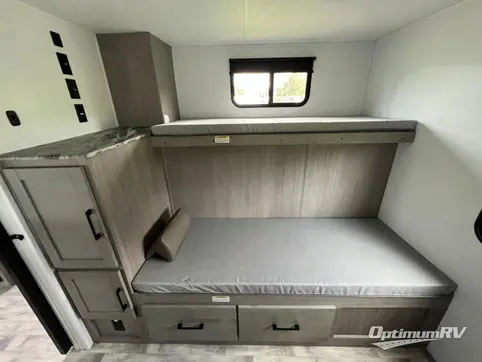 2023 Dutchmen Kodiak Ultra-Lite 332BHSL RV Photo 3