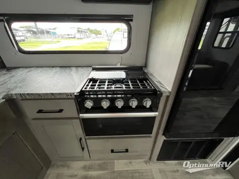 2023 Dutchmen Kodiak Ultra-Lite 332BHSL RV Photo 4