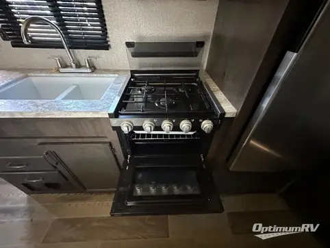 2021 Jayco Jay Flight SLX 8 224BH RV Photo 4