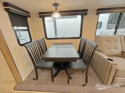 2024 Heartland North Trail 33RETS RV Photo 4