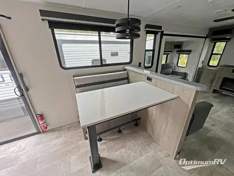 2024 Palomino Puma Destination 38DEN RV Photo 4