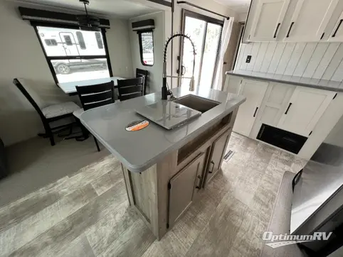 2024 Palomino Puma Destination 37PFL RV Photo 3