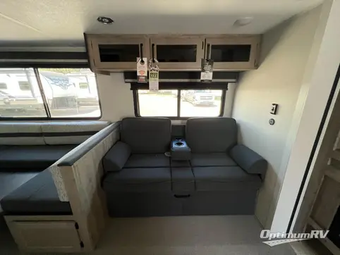 2024 Palomino Puma 32RBFQ RV Photo 2