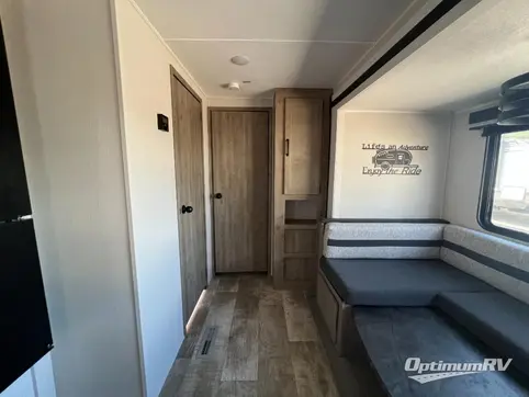2024 Palomino Puma 32RBFQ RV Photo 3
