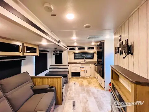 2024 Palomino Puma 26FKDS RV Photo 2