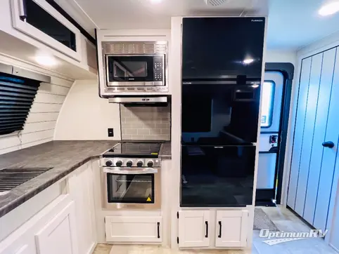 2024 Palomino Puma 26FKDS RV Photo 3