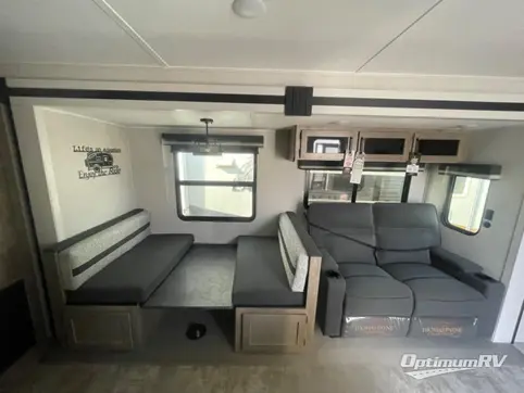 2024 Palomino Puma 32BHQS RV Photo 2