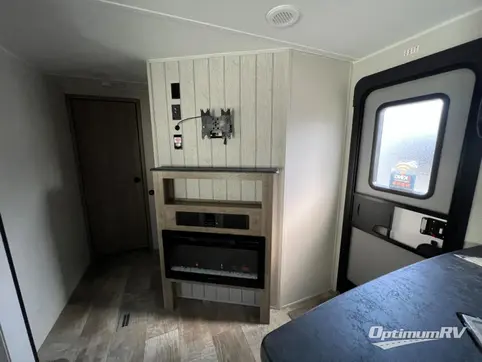 2024 Palomino Puma 32BHQS RV Photo 2