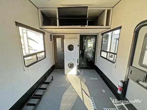 2022 Dutchmen Triton 3911 RV Photo 4