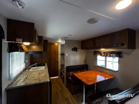 2016 Dutchmen Aspen Trail 1700BH RV Photo 2