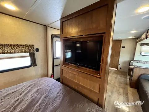 2015 Keystone Sprinter 266RBS RV Photo 4