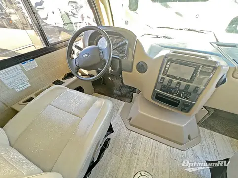 2018 Thor Axis 25.2 RV Photo 2