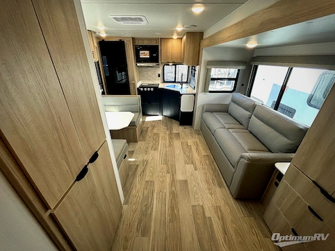 2025 Winnebago Minnie 2529RG RV Photo 2