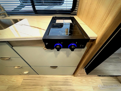 2025 Winnebago Micro Minnie 2100BH RV Photo 3