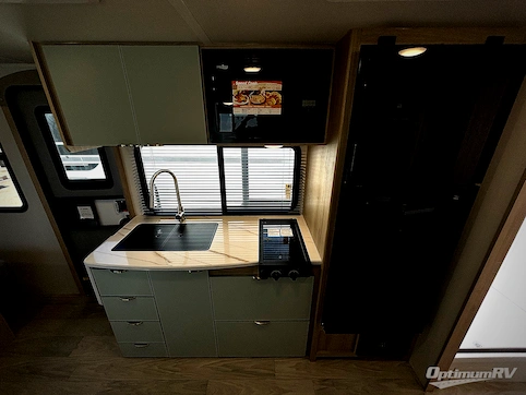 2025 Winnebago Micro Minnie 2108FBS RV Photo 3