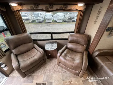 2016 Keystone Sprinter Campfire Edition 27RL RV Photo 3