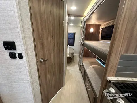 2021 Entegra Odyssey 31F RV Photo 3