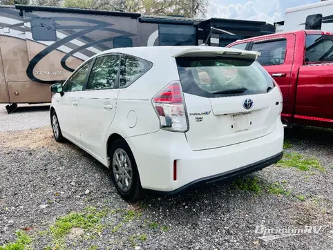 2016 Toyota Prius Prius RV Photo 3