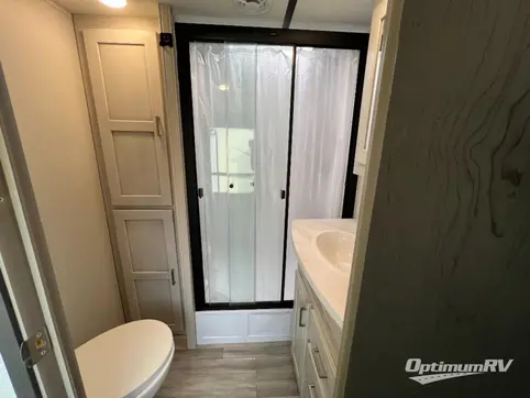 2022 Keystone Sprinter Limited 3590LFT RV Photo 4