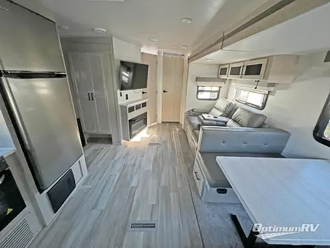 2022 Forest River Flagstaff Super Lite 26FKBS RV Photo 3