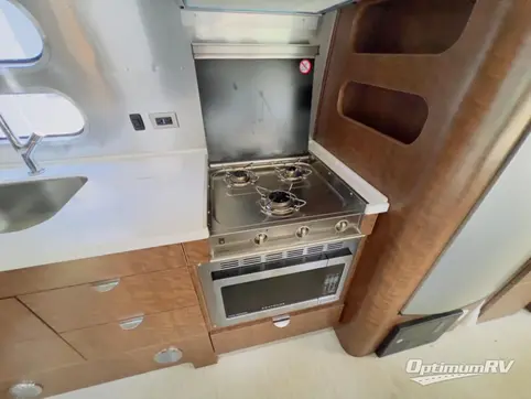 2020 Airstream Globetrotter 23FB RV Photo 3