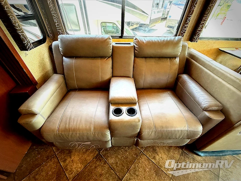 2014 Thor Windsport 34E RV Photo 2