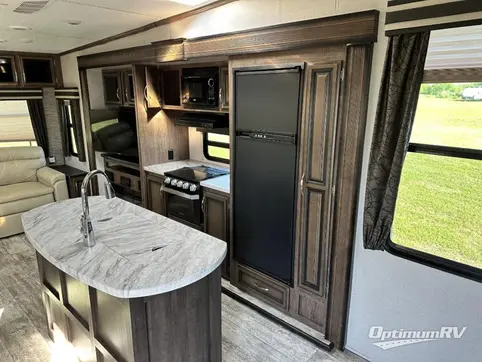 2019 KZ Durango Half-Ton D283RLT RV Photo 3
