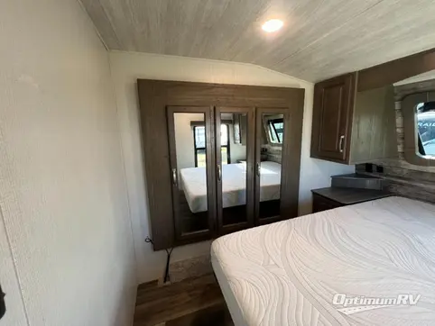 2022 Keystone Cougar 290RLS RV Photo 4