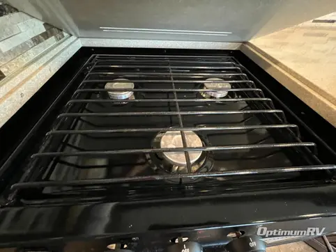 2017 Thor Palazzo 33.2 RV Photo 4