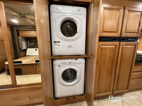 2014 Winnebago Adventurer 37F RV Photo 3