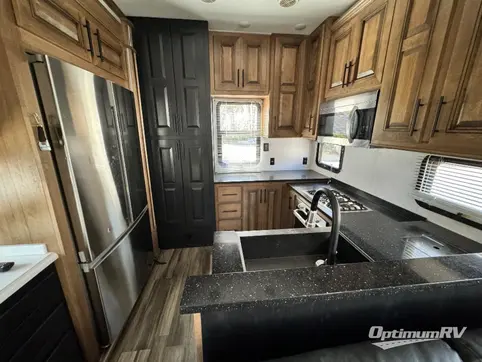 2021 Heartland Landmark CHESAPEAKE RV Photo 3